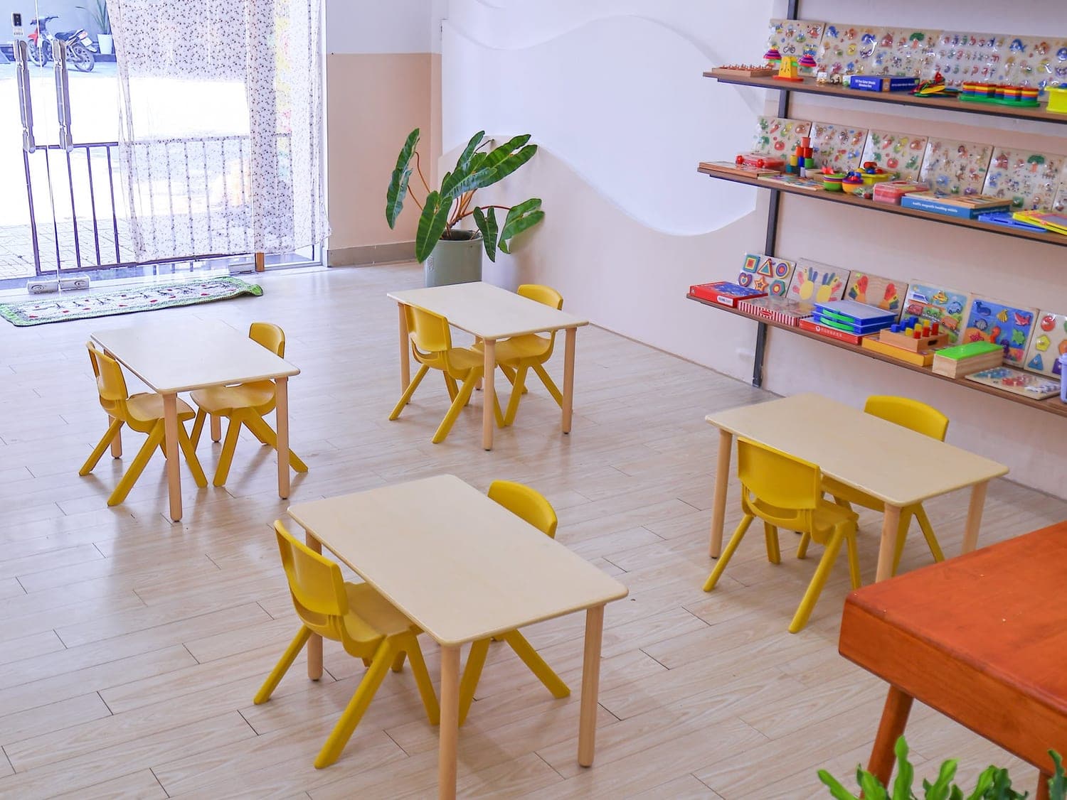 Bước chân vào thế giới
